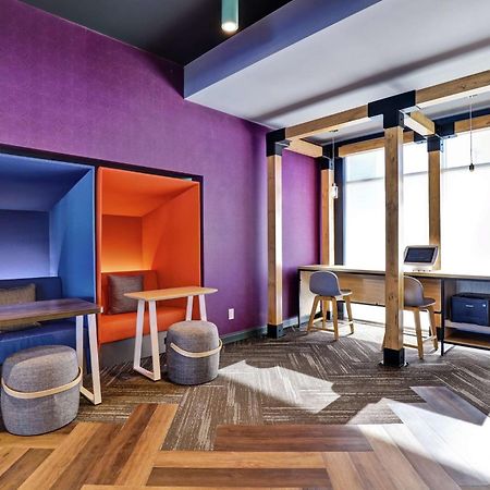 Tru By Hilton Edmonton Windermere Екстер'єр фото