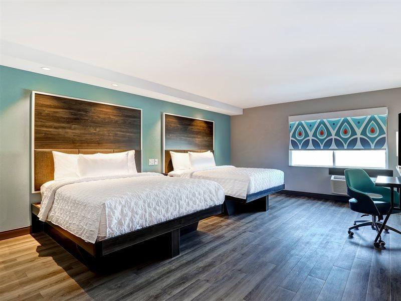 Tru By Hilton Edmonton Windermere Екстер'єр фото
