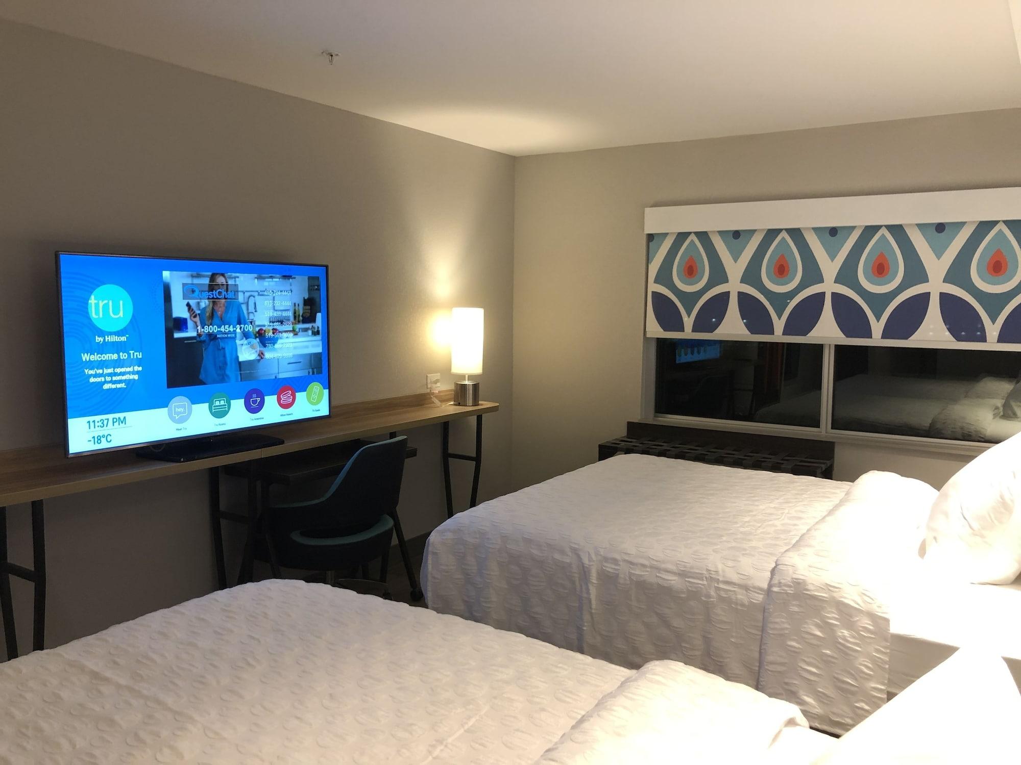 Tru By Hilton Edmonton Windermere Екстер'єр фото