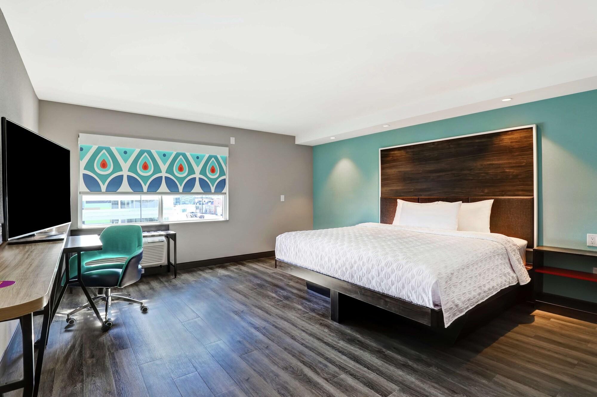 Tru By Hilton Edmonton Windermere Екстер'єр фото