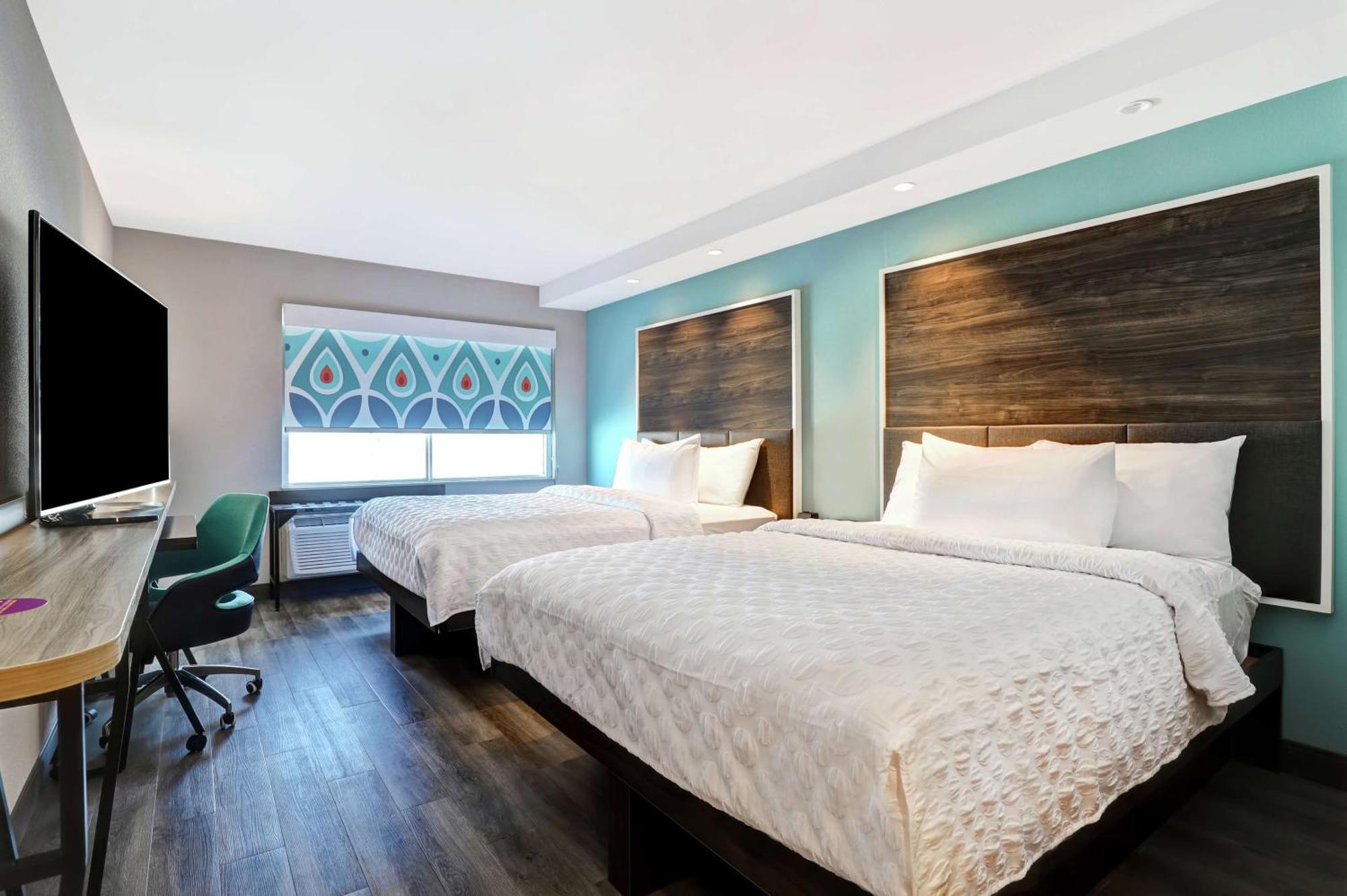 Tru By Hilton Edmonton Windermere Екстер'єр фото