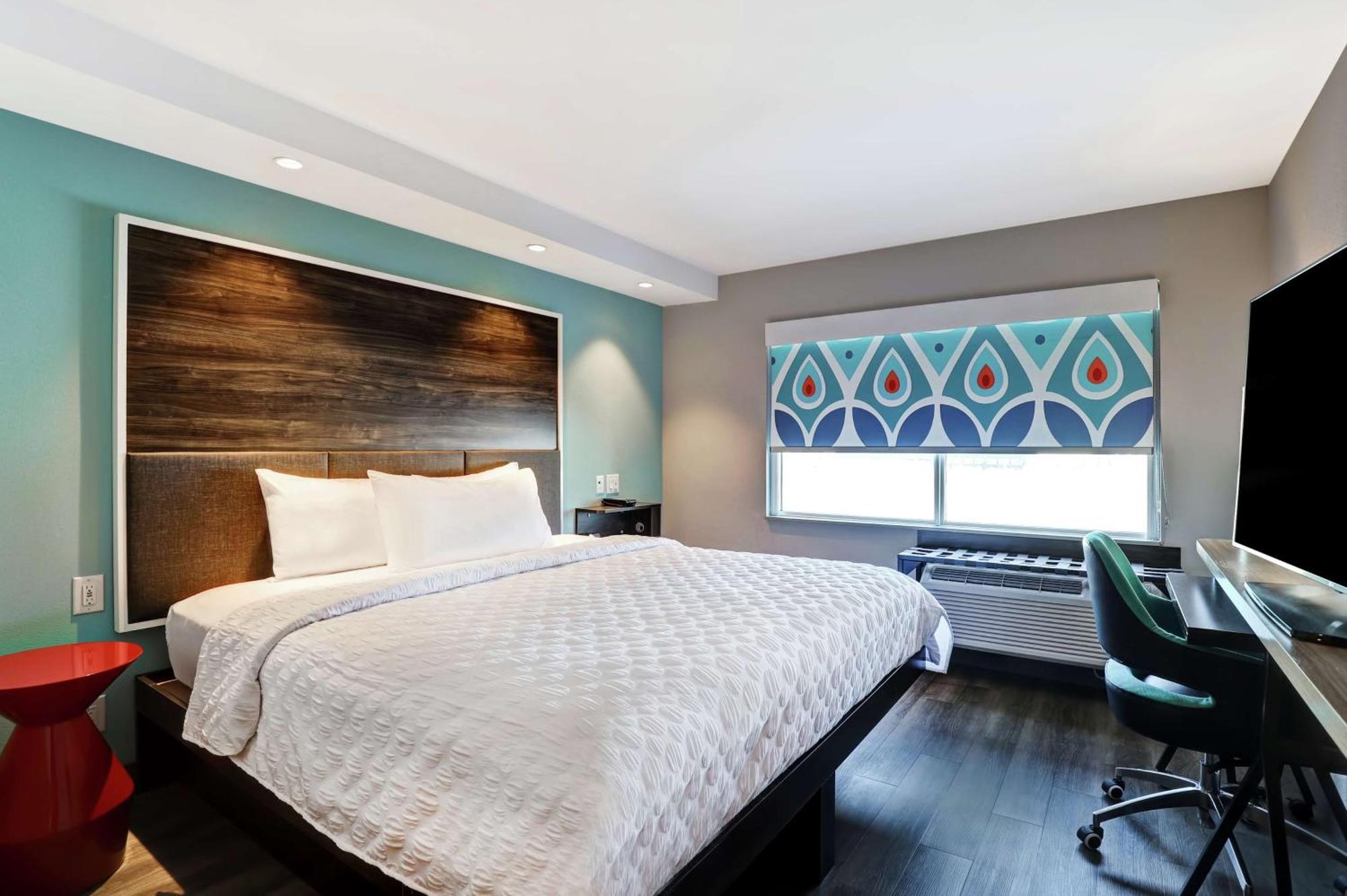 Tru By Hilton Edmonton Windermere Екстер'єр фото