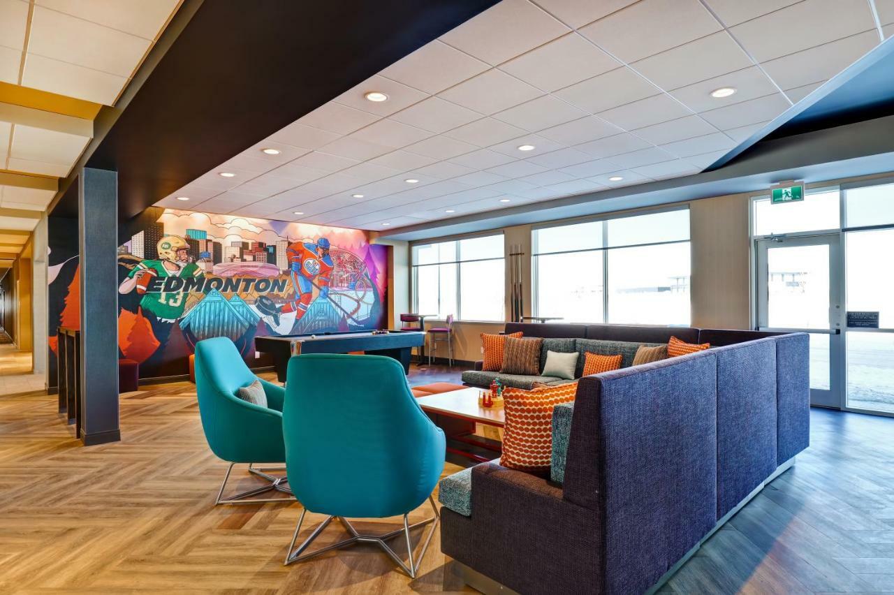 Tru By Hilton Edmonton Windermere Екстер'єр фото