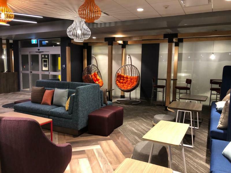 Tru By Hilton Edmonton Windermere Екстер'єр фото